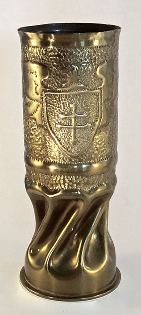 Shell 79th Division with a Cross of Lorraine insignia on an heraldic Eagle. Body fluted and twisted