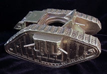 Bronze inkwell produced in 1918, replica of a British tank Mark IV. Turret opens for inkwell. Glass missing.