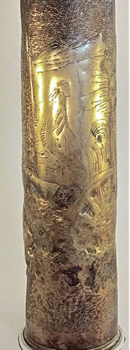 Shell&nbsp; with the Gallic Rooster standing on the barrel of a 75mm field gun. billowing flag, muddy grounds. Pie crust top.