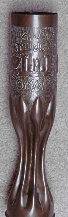 A.E.F., below:11th U.S., below: the Engineers Castle, then SOMME&nbsp; on a background of dots punches, fluted body, patina.