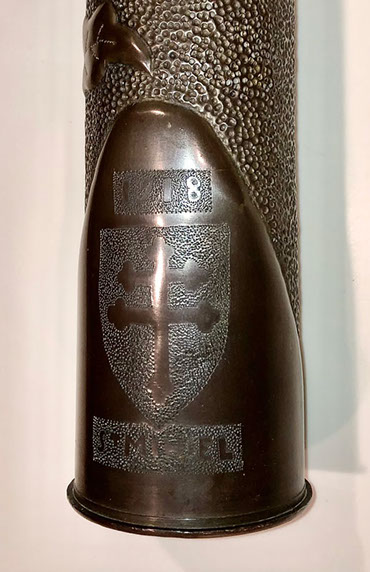 Shell bearing&nbsp; Chateau-Thierry town coat of Arms