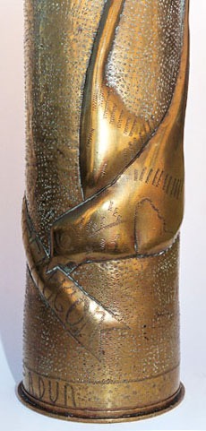 Shell with bird bringing banner Montfaucon. Stippling&nbsp; and zig-zag techniques of engraving.